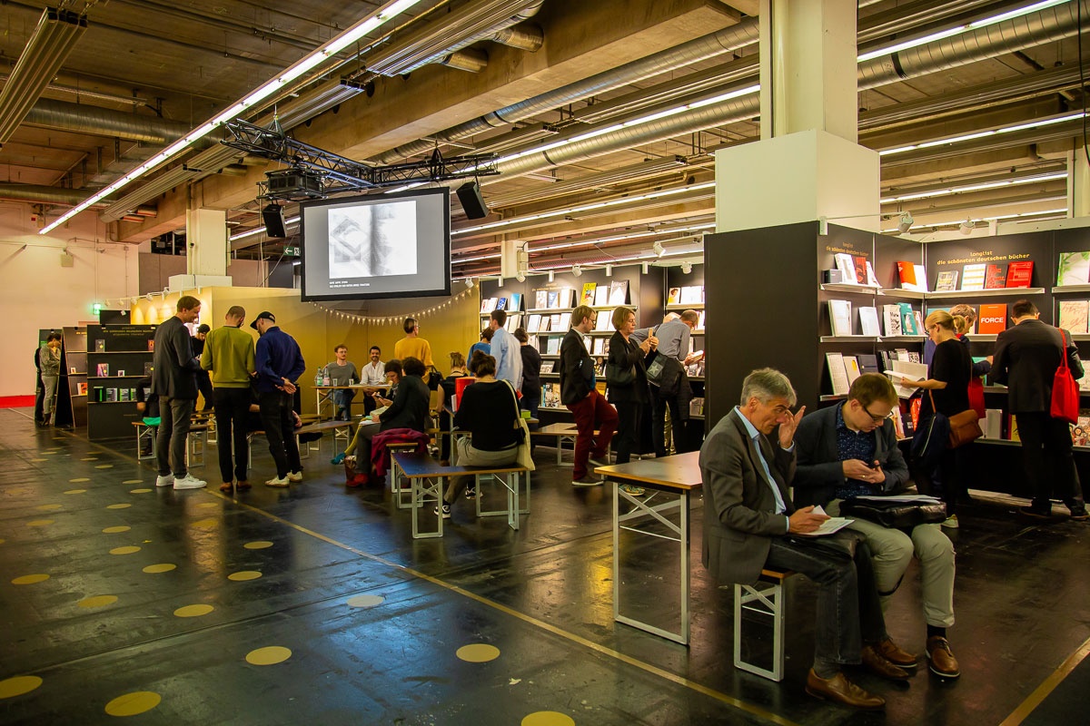 Hoi cho sach Frankfurt anh 1