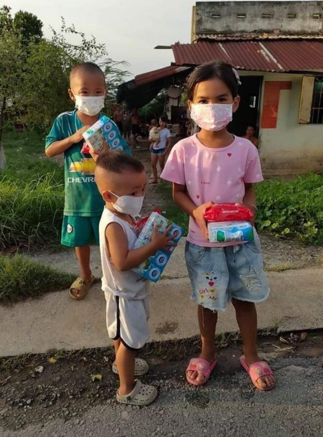 tang banh trung thu cho tre em anh 2