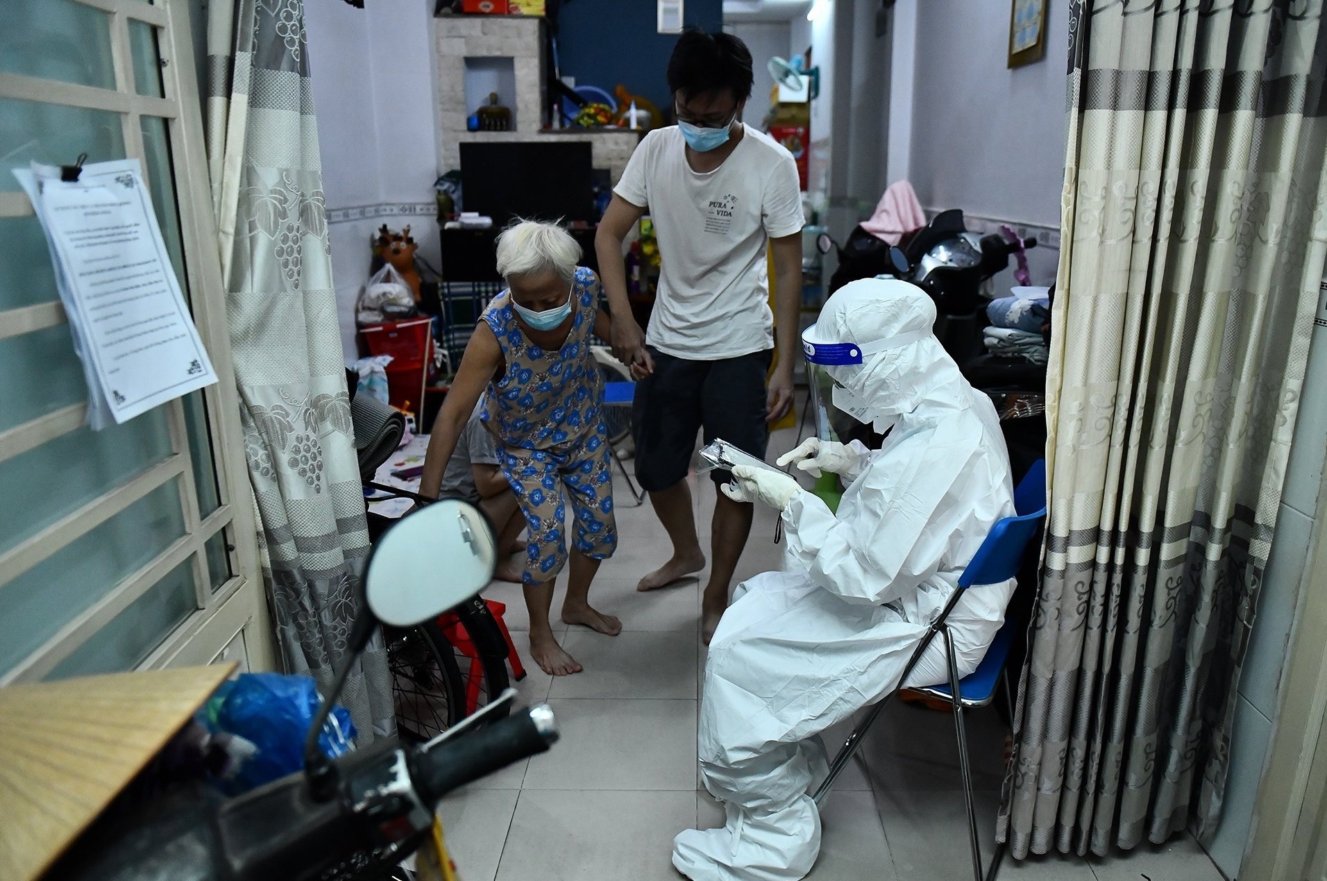 Ro nhu cau thue F0 khoi benh cham soc nguoi mac Covid-19 hinh anh