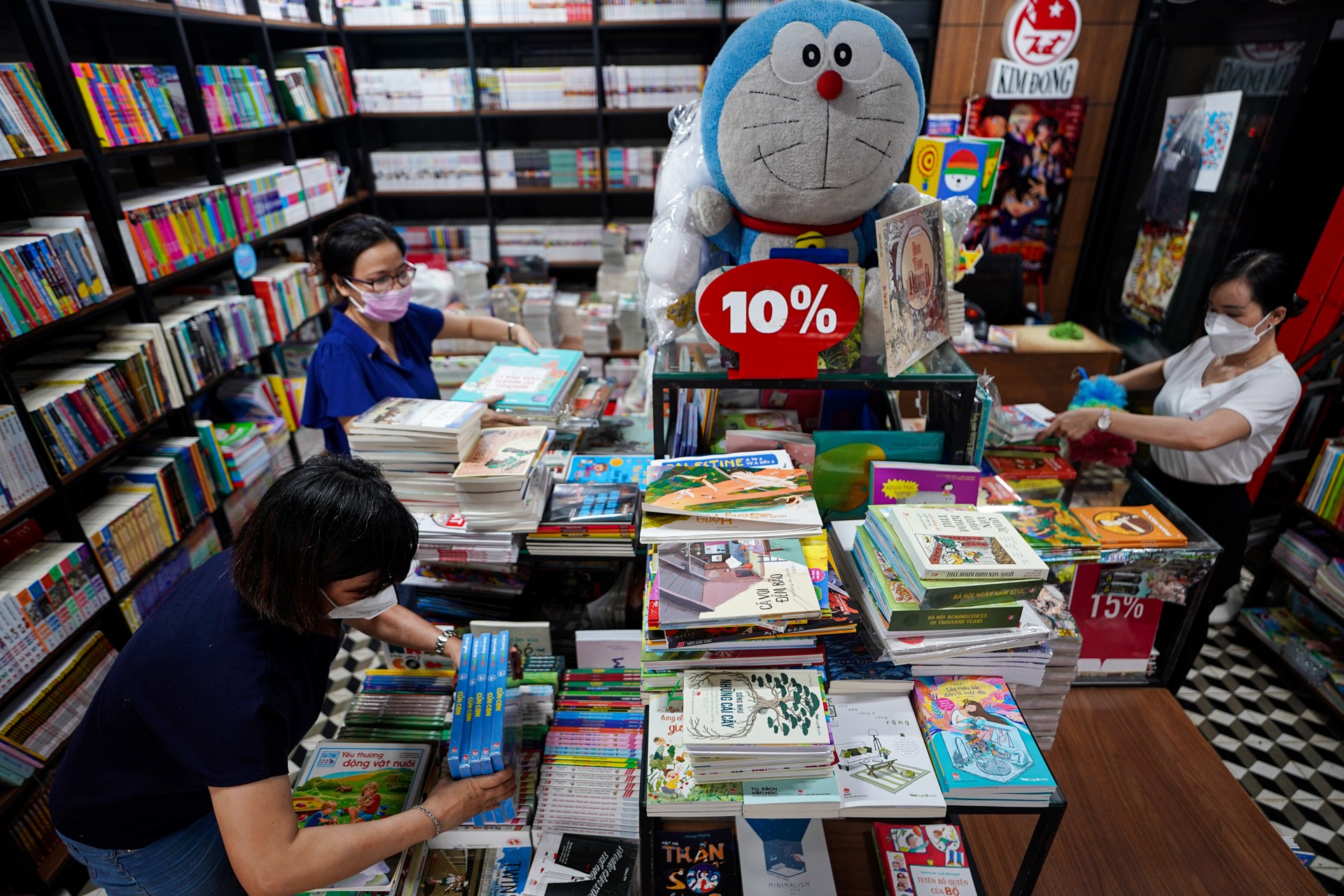 Duong sach TP.HCM chuan bi hoat dong tro lai hinh anh