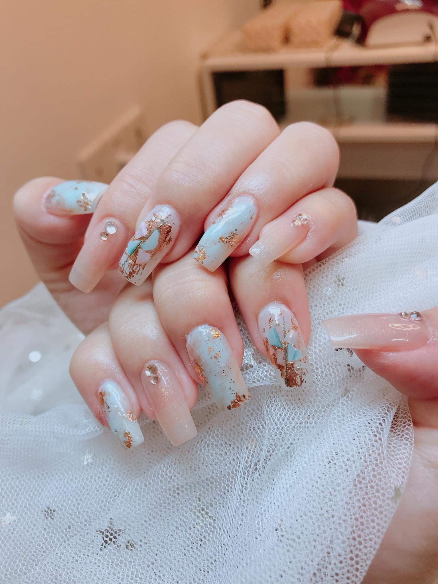 cham soc sac dep tai nha sau gian cach anh 2