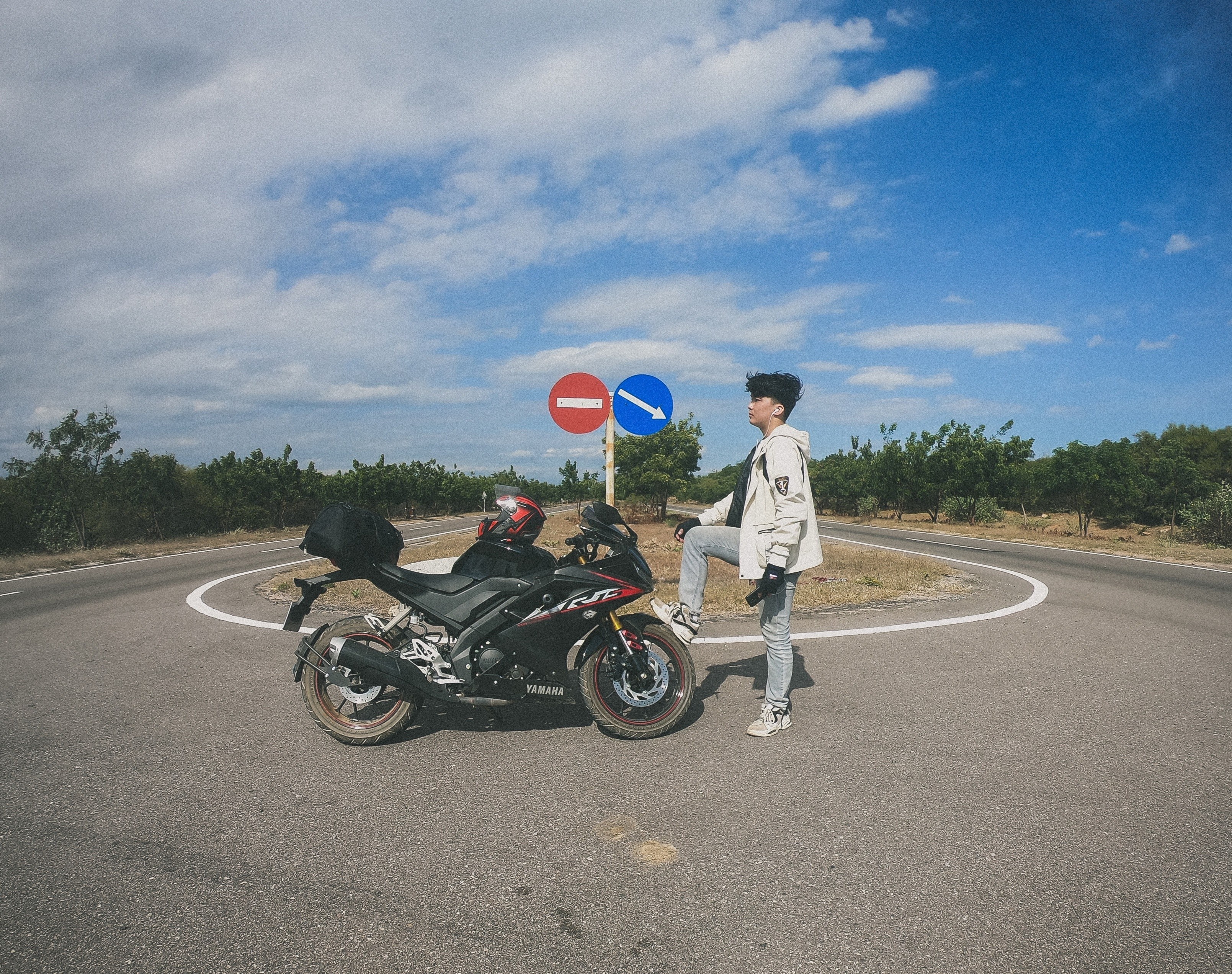 Nguoi tre TPHCM muon di du lich anh 1