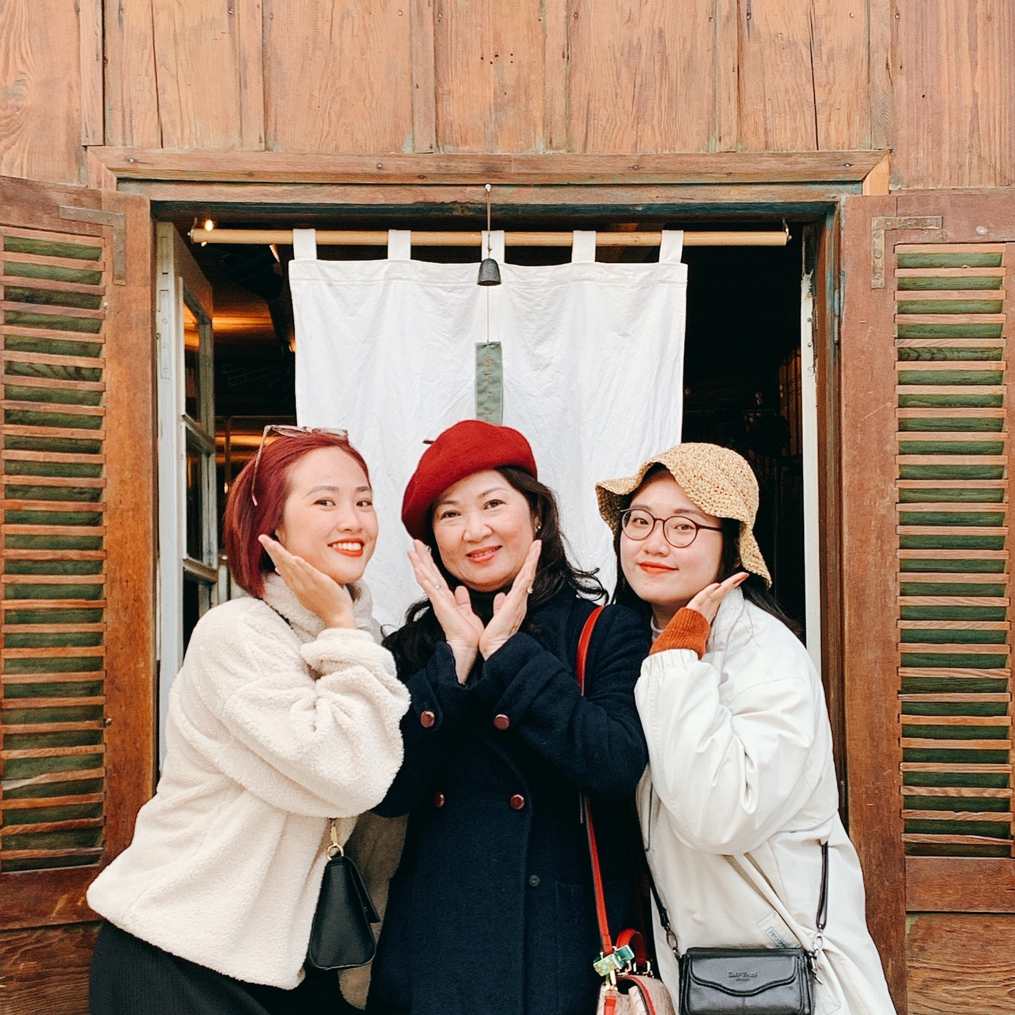 Nguoi tre TPHCM muon di du lich anh 22