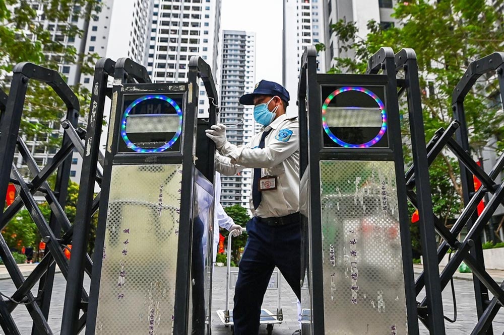 Cu dan o TP.HCM canh bao nhau ve nan trom, cuop sau gian cach hinh anh