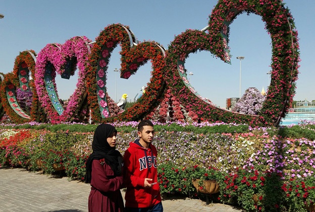 Chiec chia khoa nho mo khoang nhan gian hinh anh