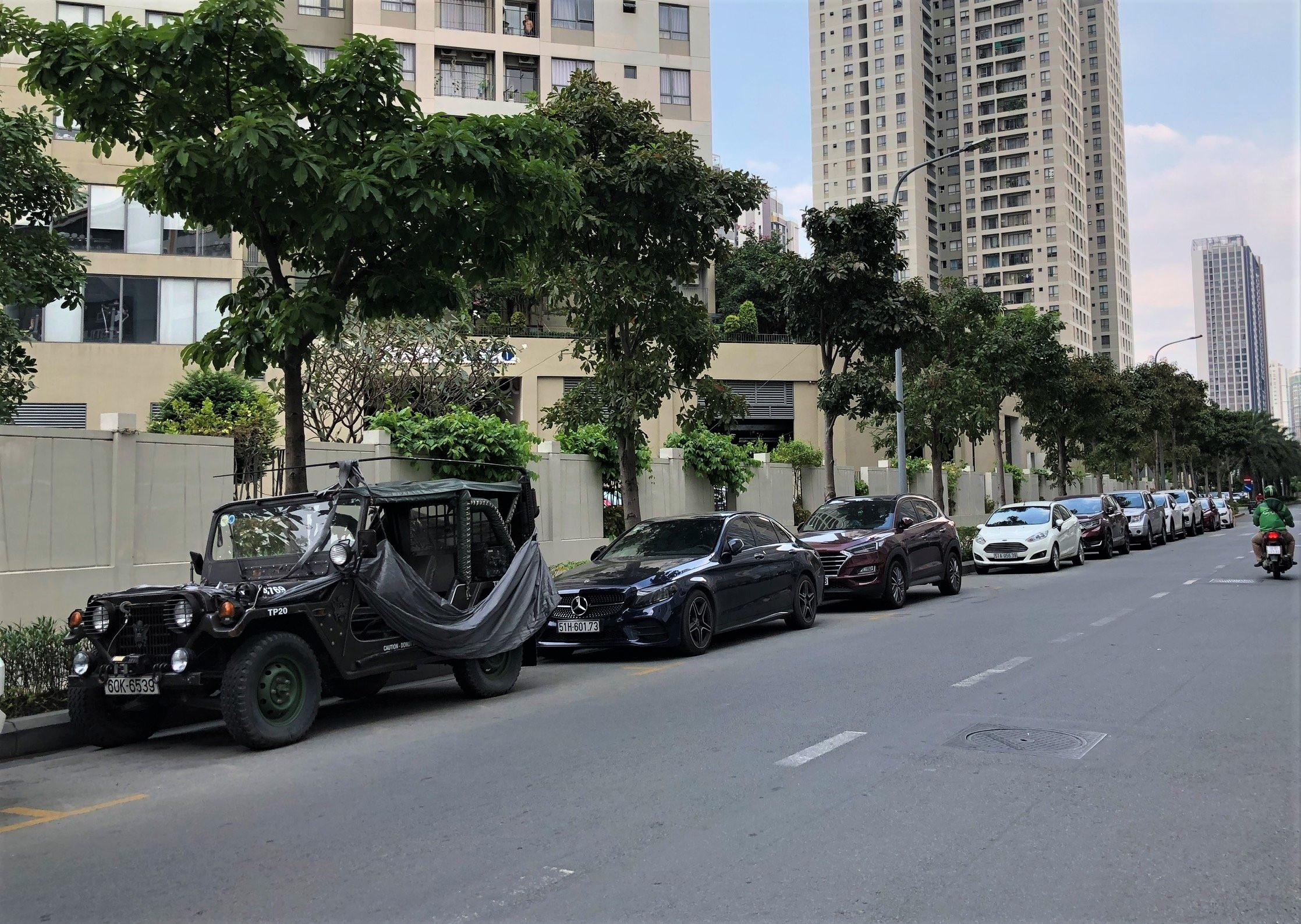 Tranh cai chuyen do xe o chung cu anh 1