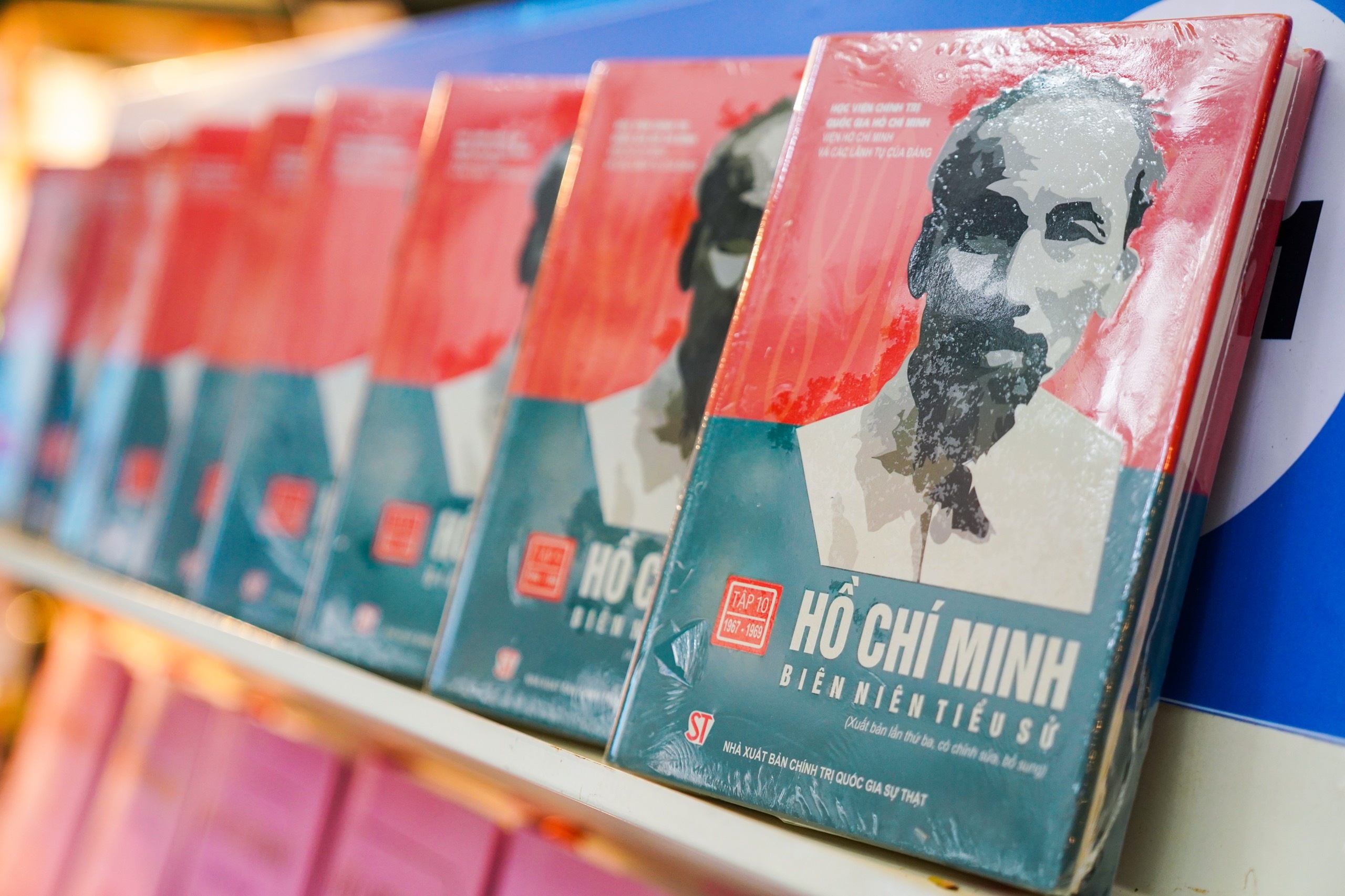 Tu sach hoc tap Chu tich Ho Chi Minh anh 5