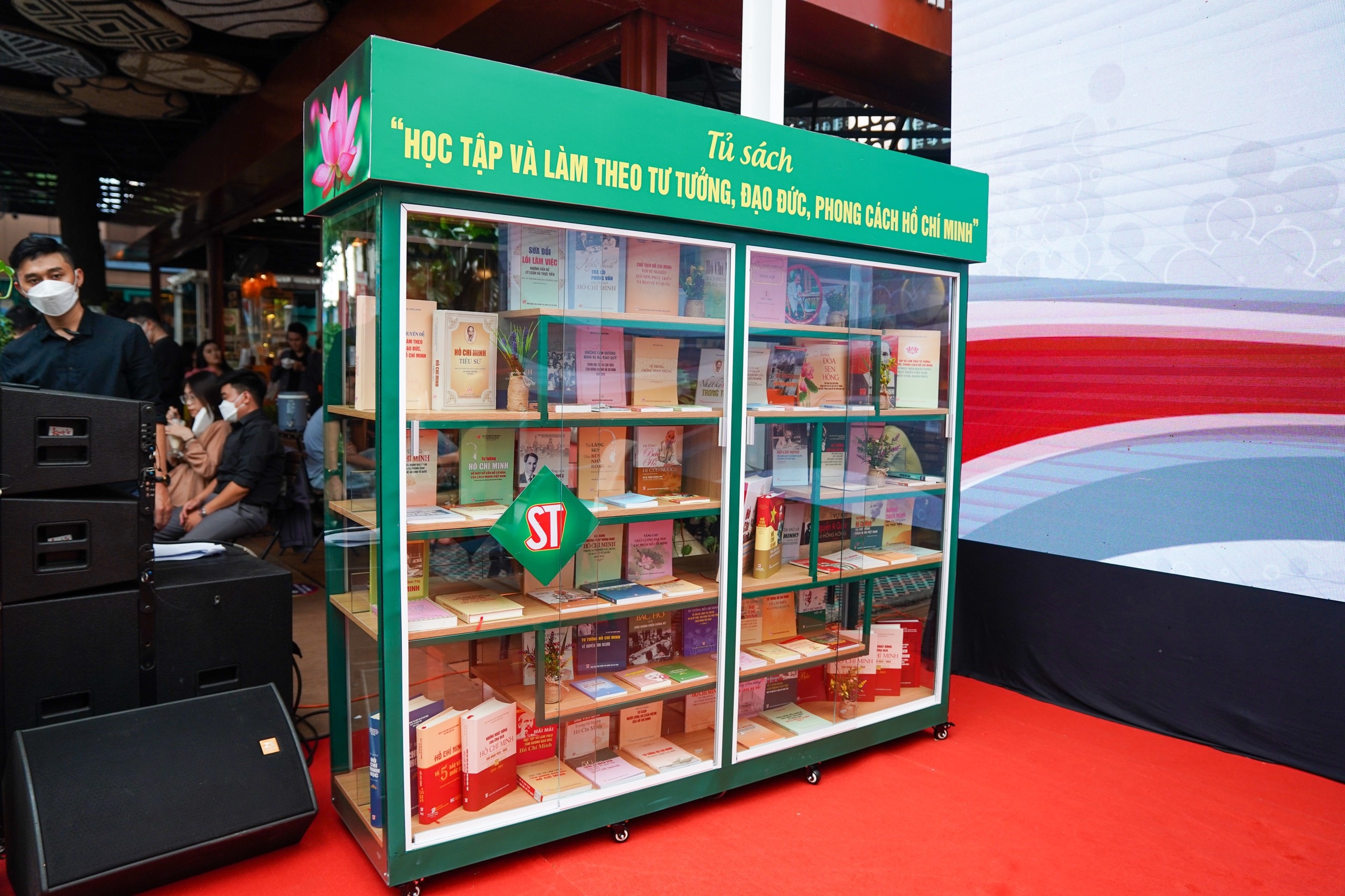 Tu sach hoc tap Chu tich Ho Chi Minh anh 3