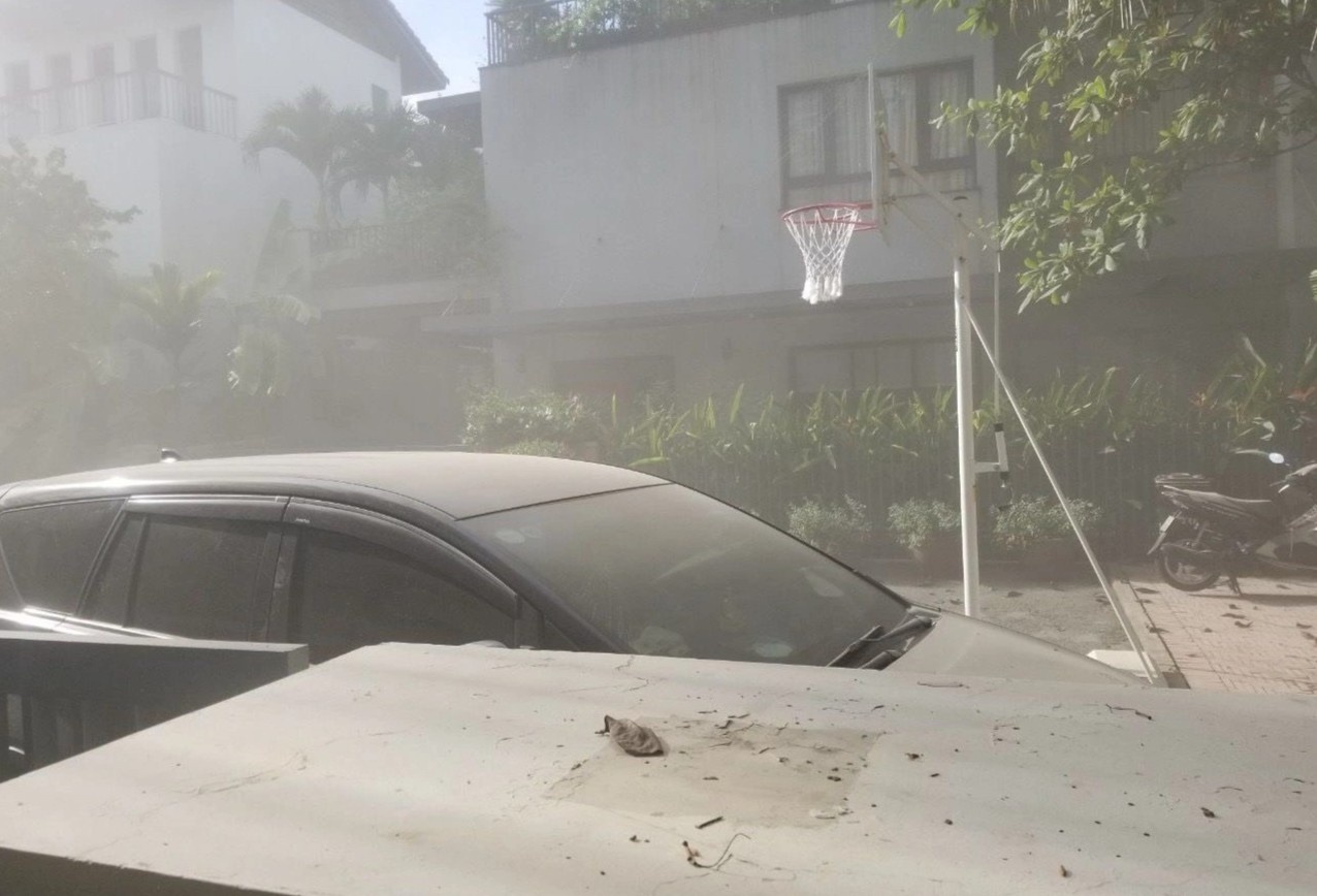 Cu dan kho vi cong trinh xay dung gay bui va on anh 7