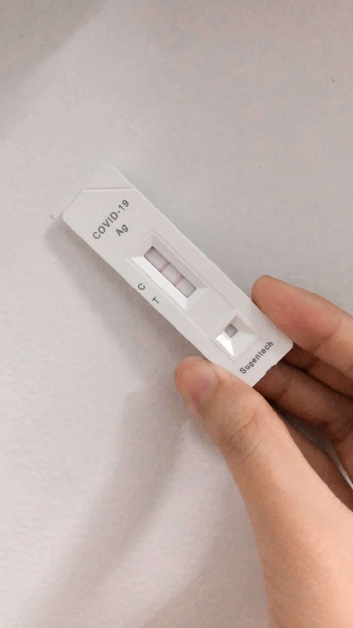 tre nhiem Covid-19,  ca nha nhiem theo anh 1