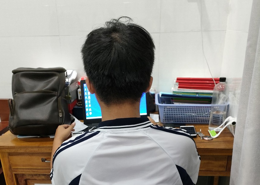 Nhieu hoc sinh am anh vi dich Covid-19 anh 1