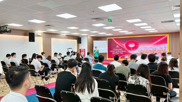 CEO Queen Land: 'It nghe co thu nhap dot pha nhu tu van BDS' hinh anh