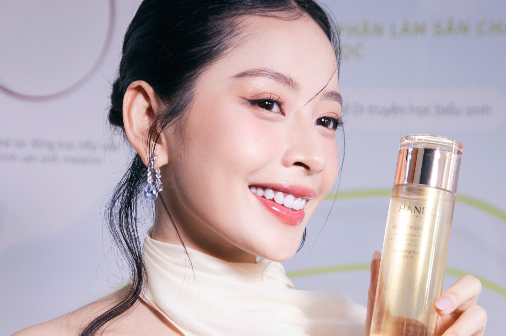 Chi Pu, Pamiuoi du su kien ra mat my pham CHANDO Himalaya Viet Nam hinh anh