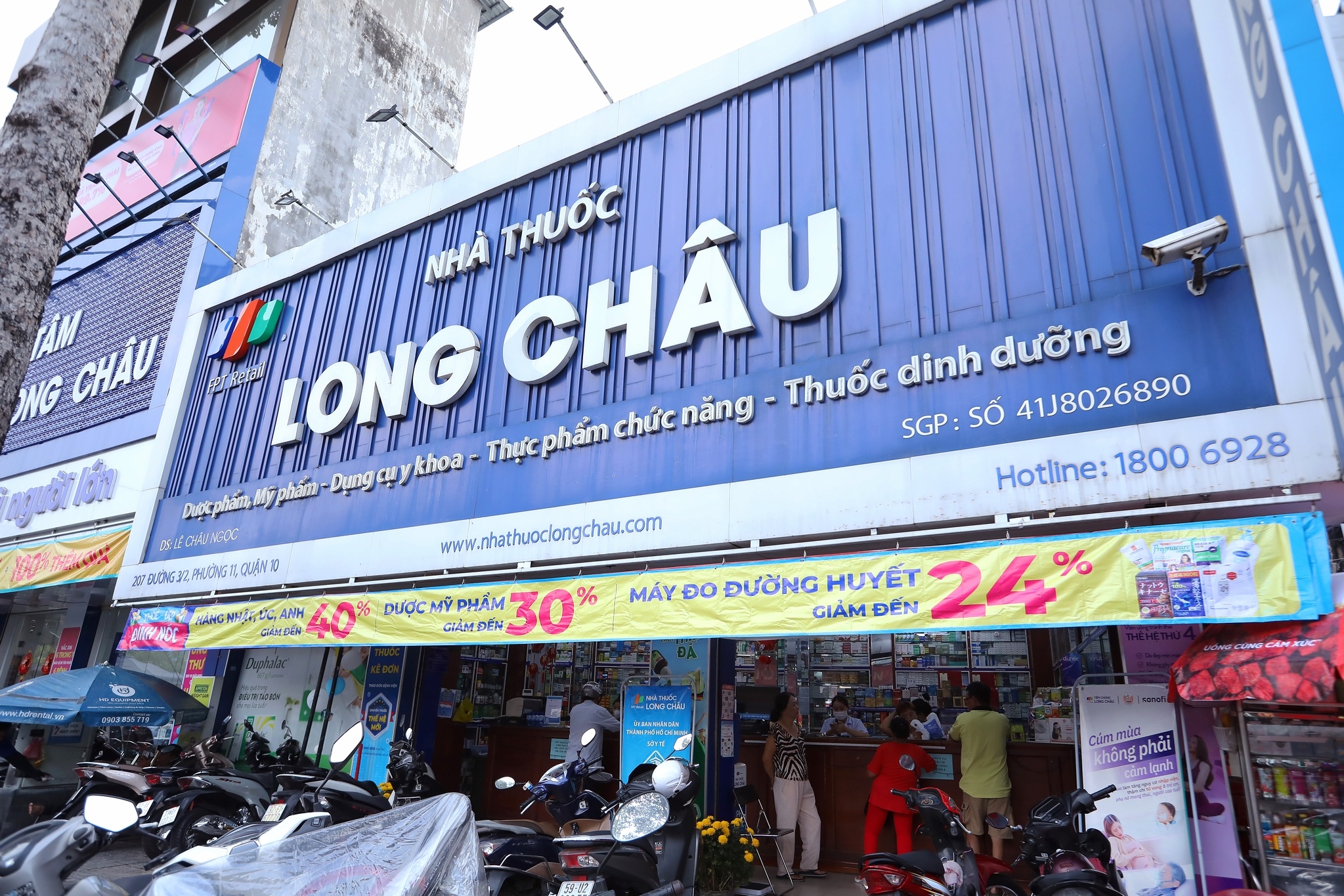 nha thuoc Long Chau anh 2