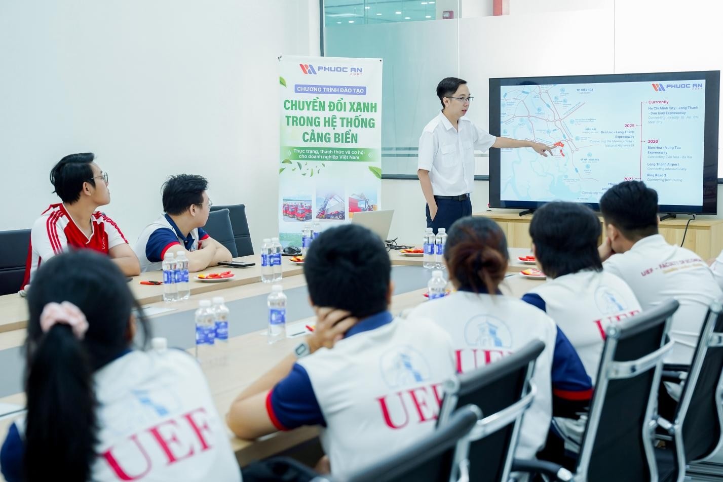 UEF anh 4