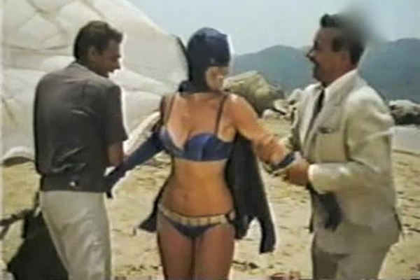 Trich doan tu 'Batwoman' phien ban Mexico hinh anh