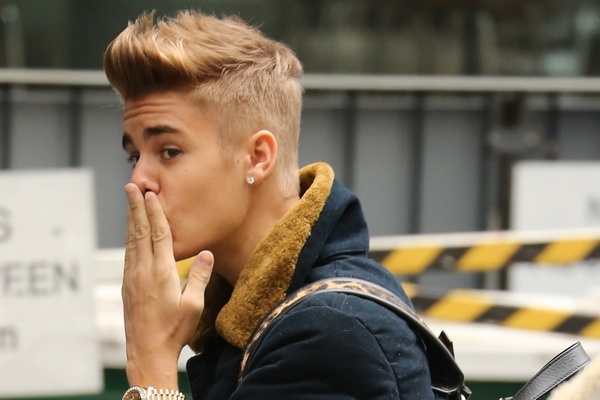 5 kien nghi la lung danh cho cac sao lang am nhac hinh anh