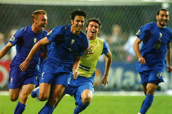 'The Time of Our Lives' - Il Divo & Toni Braxton (World Cup 2006) hinh anh