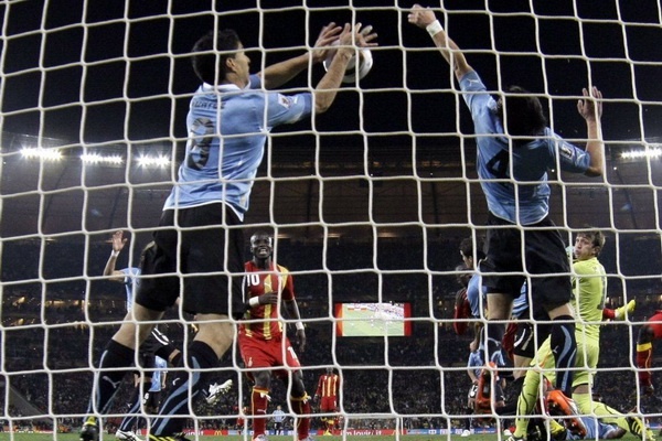 'Wavin' Flag' - K'naan (World Cup 2010) hinh anh