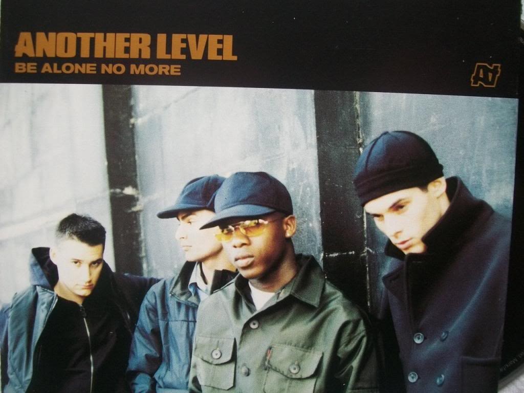 Another Level từng là một trong những cái tên lớn trên các bảng xếp hạng garage pop. Trong quá trình đi lên thống trị nền âm nhạc thế giới, Jay-Z có góp giọng trong ca khúc Be Alone No More của nhóm. Rồi anh cưới Beyoncé, định nghĩa lại nhạc rap, trở thành một trong những nghệ sĩ danh giá nhất mọi thời đại. Còn Another Level chỉ tồn tại được ba năm ngắn ngủi. Thậm chí, thành viên Dane Bowers của nhóm gần đây phải rao bán bộ sưu tập đồ chơi Star Wars cũ của anh trên Twitter. Đây hẳn là một kết cục mà khó ai có thể ngờ tới.