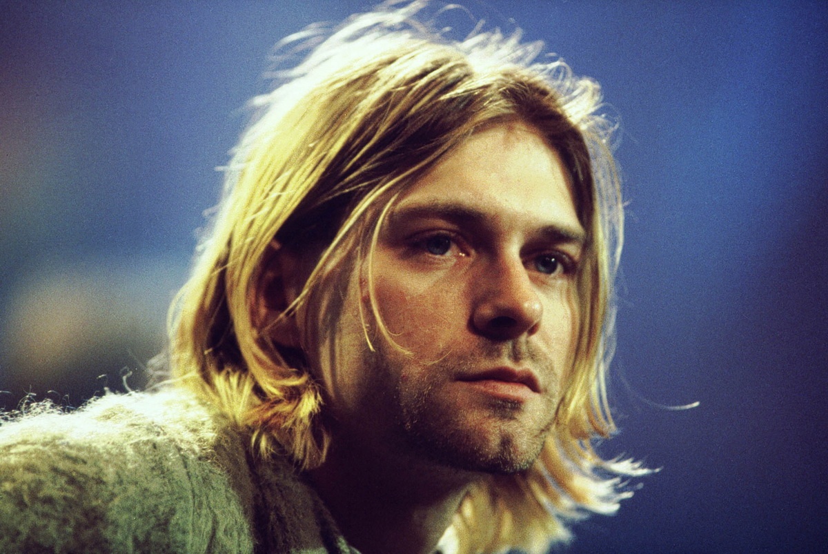 Kurt Cobain - Lao công: Nam ca sĩ quá cố từng được đề nghị miêu tả chất nhạc grunge từ cái nhìn của một nhân viên lao công. Anh trả lời: “Đó là một hỗn hợp các dung môi vệ sinh hòa tan, nhưng không dùng trong toilet. Khi tôi còn là nhân viên quét dọn, tôi làm cùng hai người khác. Họ dọn bồn cầu bằng tay trần rồi ăn trưa mà không rửa tay. Họ khá là grunge đấy”.