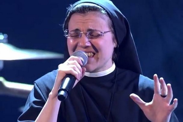 Man trinh dien 'Livin' on a Prayer' cua  Cristina Scuccia hinh anh