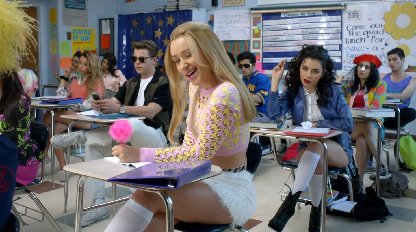 Khởi đầu sự nghiệp, Iggy Azalea lập được kỷ lục tương tự như nhóm The Beatles. Hai đĩa đơn đầu tay lọt vảo bảng xếp hạng là Fancy - trích từ album của riêng cô và Problem - khi cô góp giọng cho Ariana Grande, hiện đứng lần lượt ở vị trí thứ nhất và thứ hai của Billboard Hot 100. Kỷ lục trước đó và cũng là duy nhất thuộc về The Beatles năm 1964 với I Want to Hold Your Hand và She Loves You. Dù Problem không phải là đĩa đơn chính thức của cô, nhưng hai vị trí vàng trên bảng xếp hạng vẫn là một thành tích ấn tượng, giúp tên tuổi của nữ rapper lan tỏa.