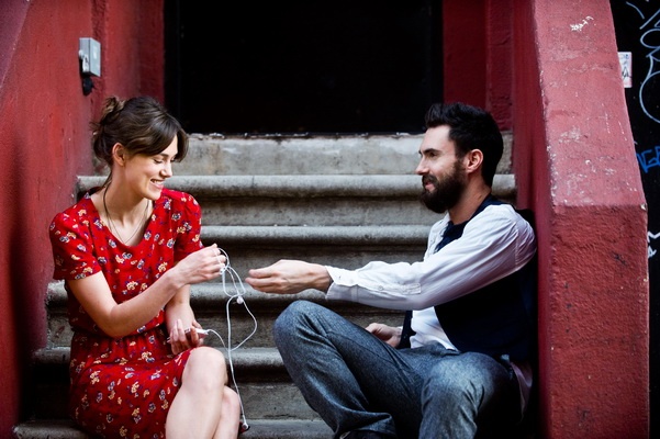 ‘Bong hong nuoc Anh’ Keira Knightley nguong mo Adam Levine hinh anh