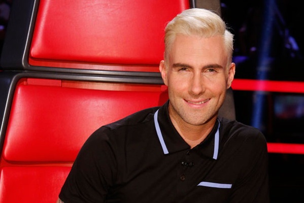 Adam Levine xin loi ban gai cu truoc khi ket hon hinh anh