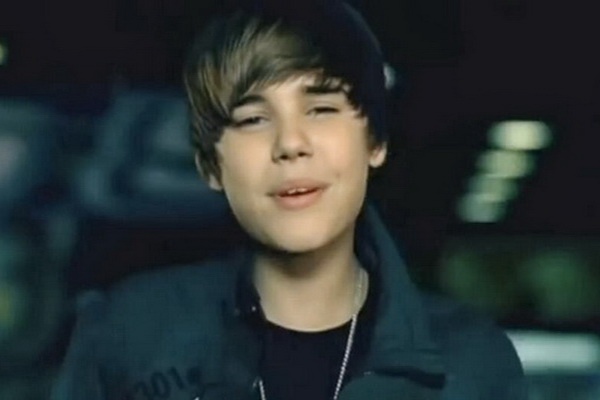 Ca khuc 'Baby' cua Justin Bieber hinh anh
