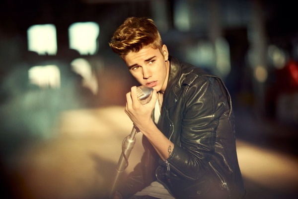 ‘Baby’ cua Justin Bieber la phep mau cuu song em be hinh anh