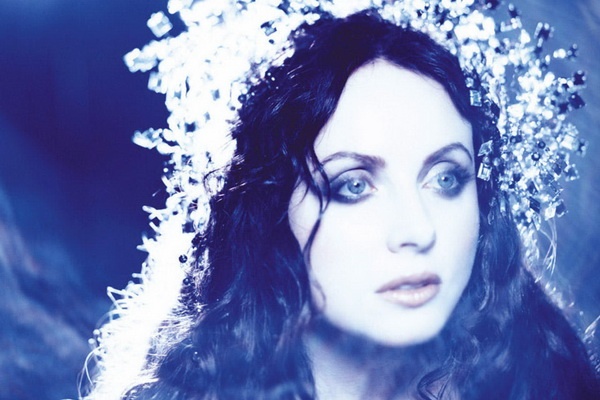 Danh ca opera tra 54 trieu USD de duoc hat ngoai vu tru hinh anh