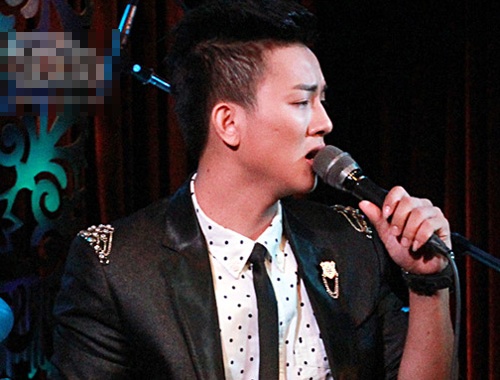 Hoai Lam hoa than thanh nghe nhan Ha Thi Cau va NSUT Thanh Nga - Thanh Sang hinh anh