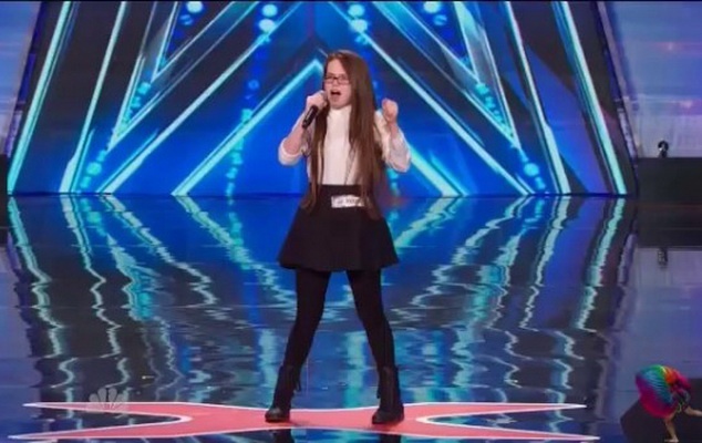 Man trinh dien cua Justine Mara tai America's Got Talent 2014 hinh anh