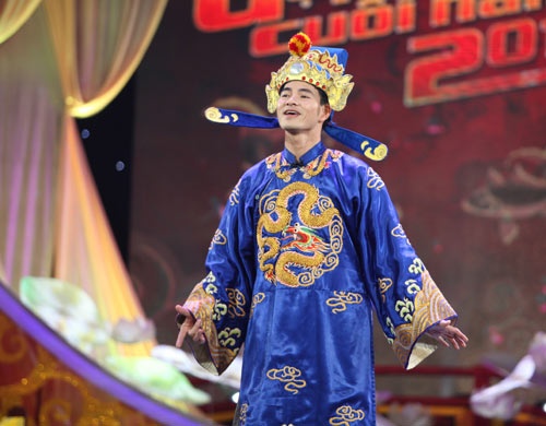 Hình ảnh quen thuộc của Xuân Bắc trong các chương trình Gặp nhau cuối năm.
