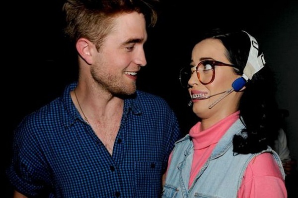 Nghi an Robert Pattinson dinh toi song han cung Katy Perry hinh anh