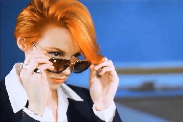 La Roux - 'Uptight Downtown' hinh anh