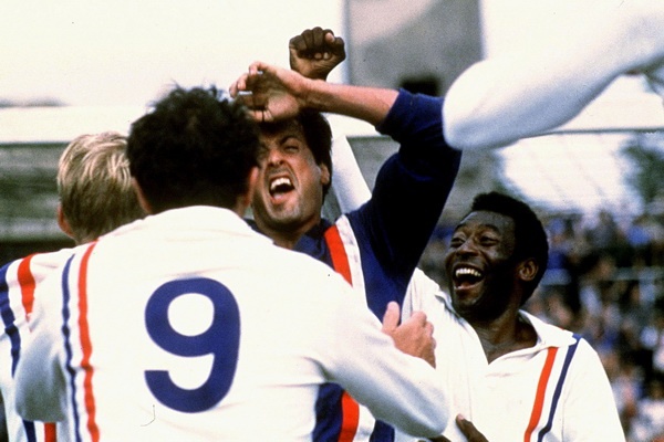 Hollywood lam lai tac pham dien anh kinh dien ve bong da hinh anh