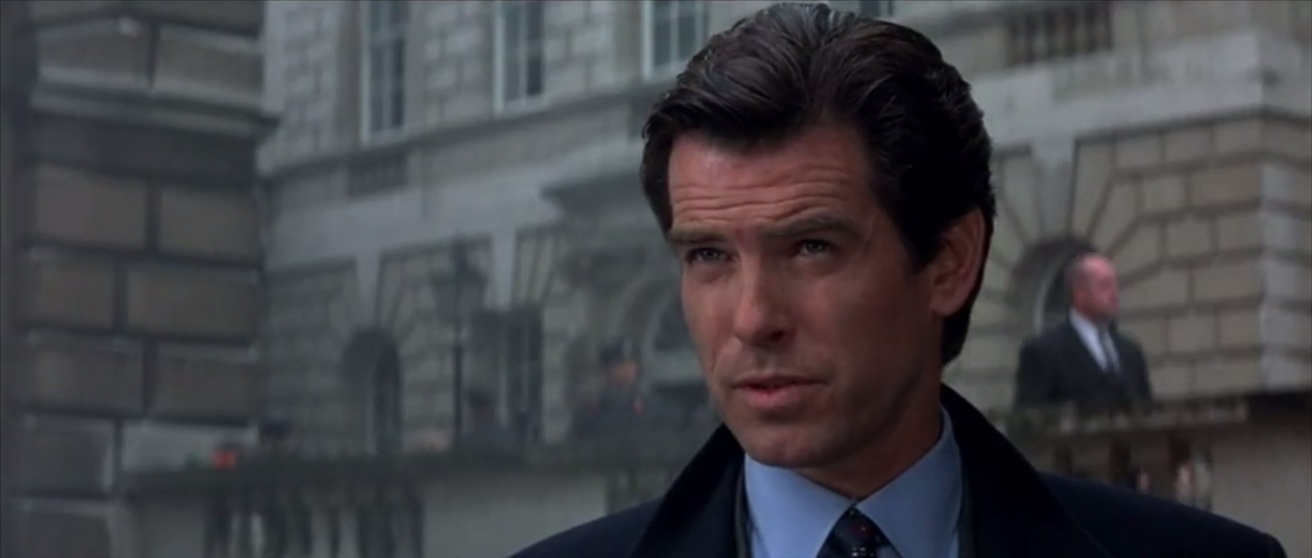 Pierce Brosnan bắt đầu hóa thân thành điệp viên 007 kể từ tập phim GoldenEye.