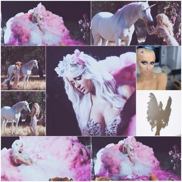 Không chỉ bị lên án về hình ảnh, Paris Hilton còn bị chê ở giọng hát do sử dụng quá nhiều hiệu ứng autotune trong Come Alive.