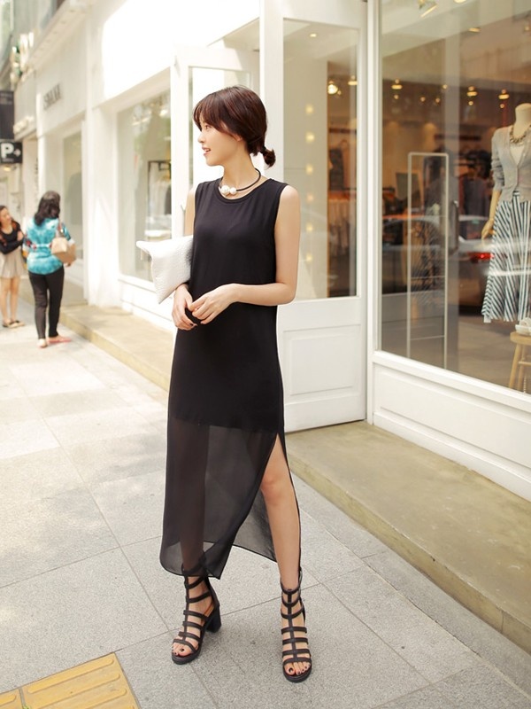  Vẫn với kiểu dáng váy maxi, nhưng lại mang một vẻ ngoài năng động dành cho những nàng cá tính, kiểu dáng suông cơ bản với chất liệu vải cotton....