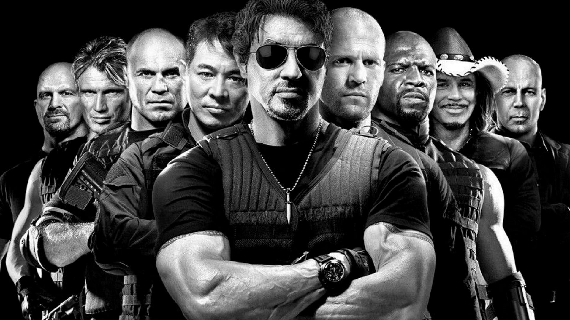 The Expendables (2010): Bắt đầu ra mắt từ năm 2010, loạt phim Biệt đội đánh thuê thực sự là một giấc mơ trở thành hiện thực đối với những khán giả hâm mộ dòng phim hành động của thập niên 1980-1990. Qua ba tập phim, The Expendables quy tụ những tên tuổi hành động gạo cội như Sylvester Stallone, Arnold Schwarzenegger, Bruce Willis, Lý Liên Kiệt, Dolph Lundgren, Jean-Claude Van Damme, Mickey Rourke, Jason Statham, Chuck Norris, Antonio Banderas, Mel Gibson, Harrison Ford, Wesley Snipes… Có thể nói, đây chính là biệt đội thuần chất hành động nhất trong lịch sử điện ảnh từ trước tới nay. 