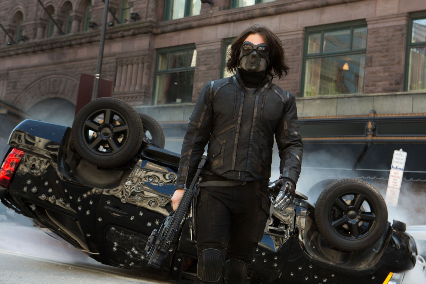 ‘Batman v Superman’ chiu nhuong bo truoc ‘Captain America 3’ hinh anh