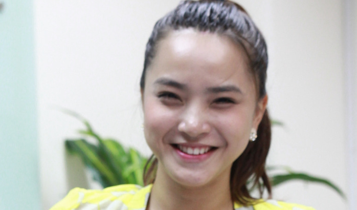 Tinh cu Tien Dung dung do hang loat my nhan hinh anh