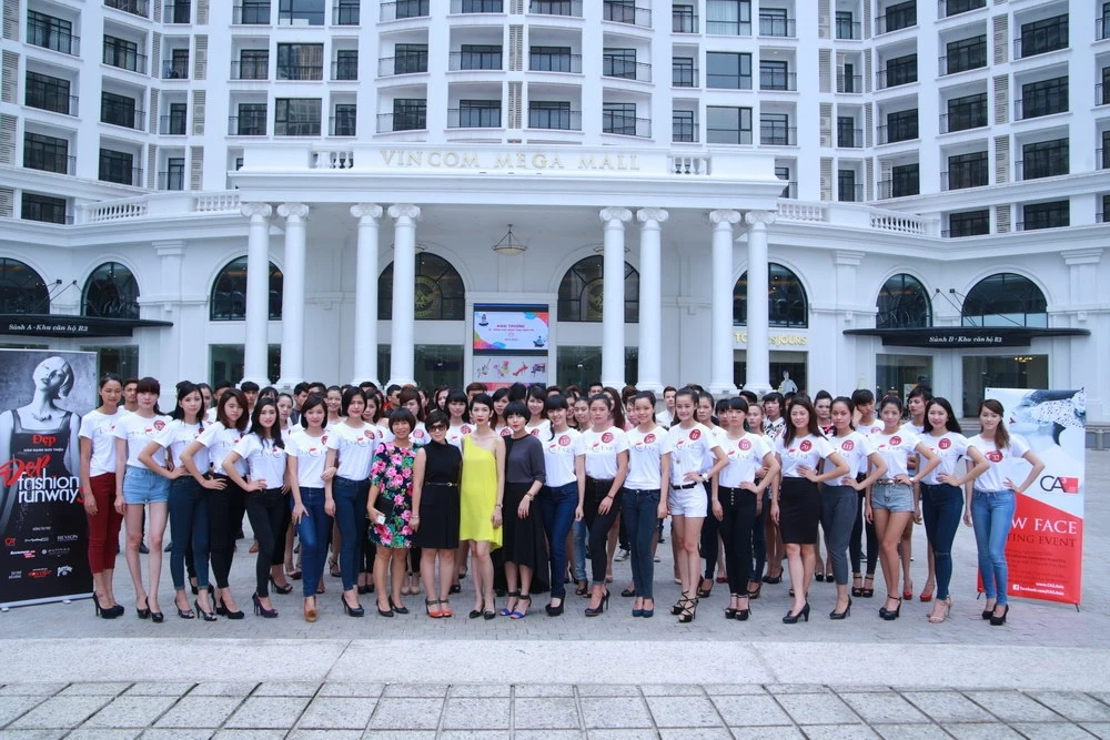 Tất cả đều mang hy vọng sở hữu cơ hội được đào tạo để trở thành người mẫu chuyên nghiệp đạt chuẩn quốc tế thông qua các khóa học được giảng dạy trực tiếp bởi những chuyên gia hàng đầu về lĩnh vực nghệ thuật tại Việt Nam và quốc tế.