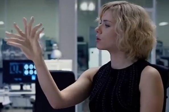 ‘Lucy': Xem cung duoc, khong xem cung chang sao hinh anh
