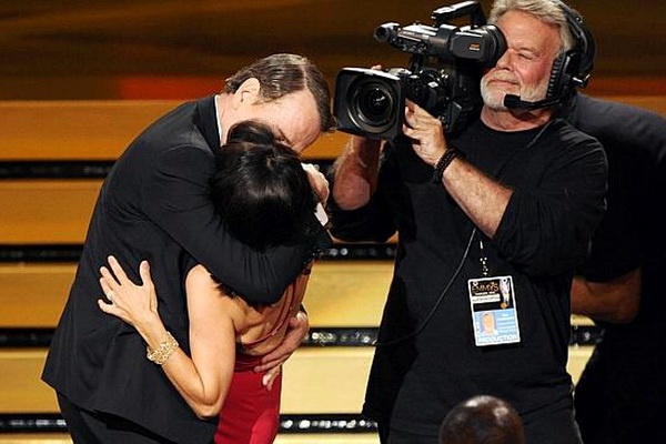 Nhung khoanh khac dang nho cua dem trao giai Emmy 2014 hinh anh