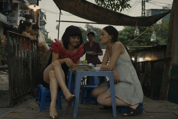 Trailer bo phim 'Dap canh giua khong trung' hinh anh