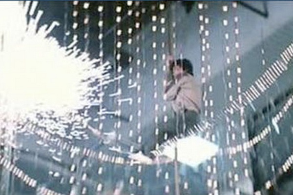 Canh nao loan trong khu mua sam - Cau chuyen canh sat (1985) hinh anh