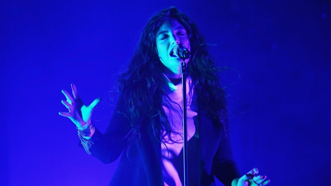 Lorde he lo ca khuc chinh cua bom tan ‘The Hunger Games’ moi hinh anh